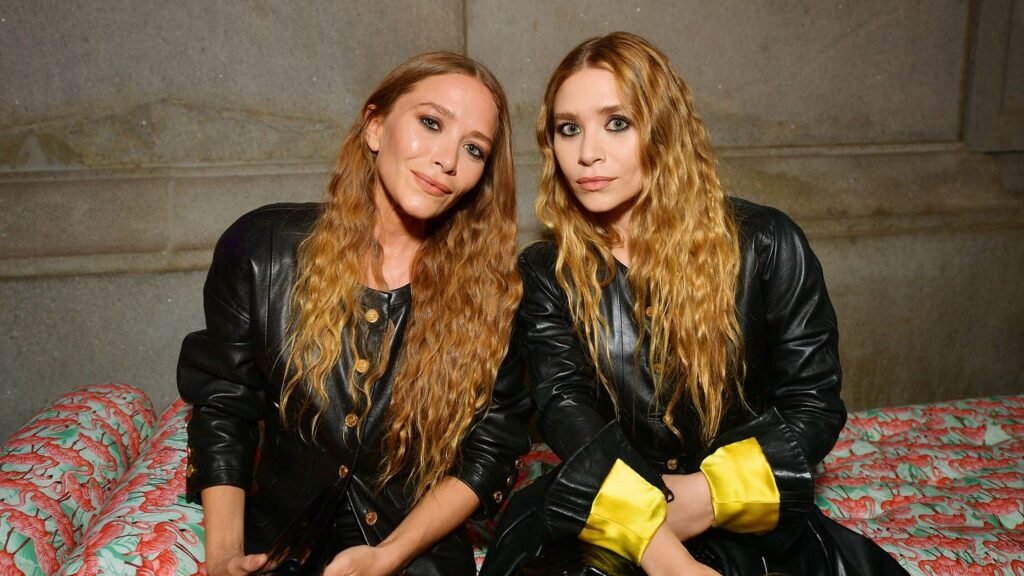 Mary-Kate and Ashley Olsen’s 40 Best Twinning Beauty Moments Mary-Kate and Ashley Olsen’s 40 Best Twinning Beauty Moments