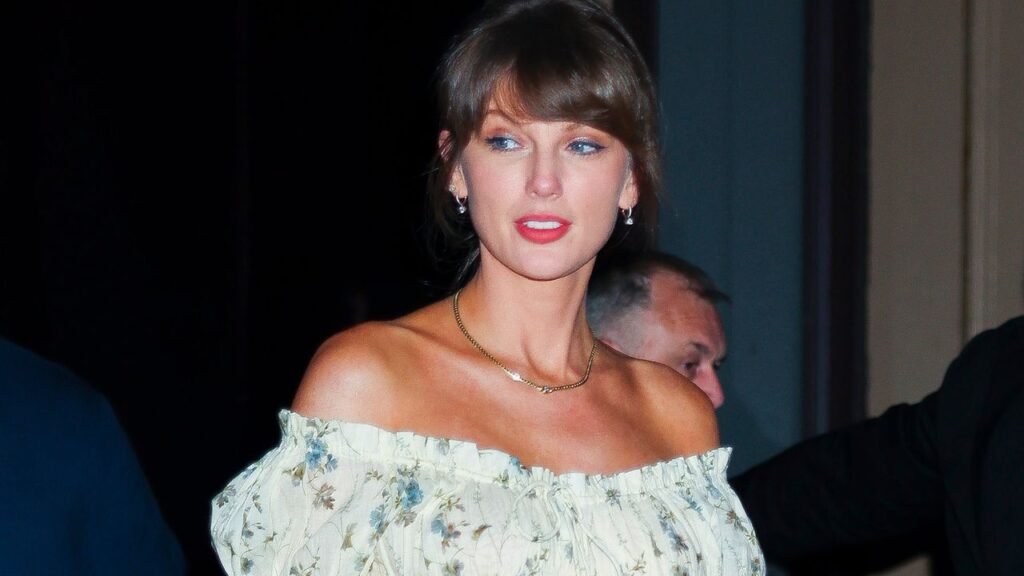 Raffia Bags Are the One Summer Trend Every Celebrity Seems to Agree On Raffia Bags Are the One Summer Trend Every Celebrity Seems to Agree On