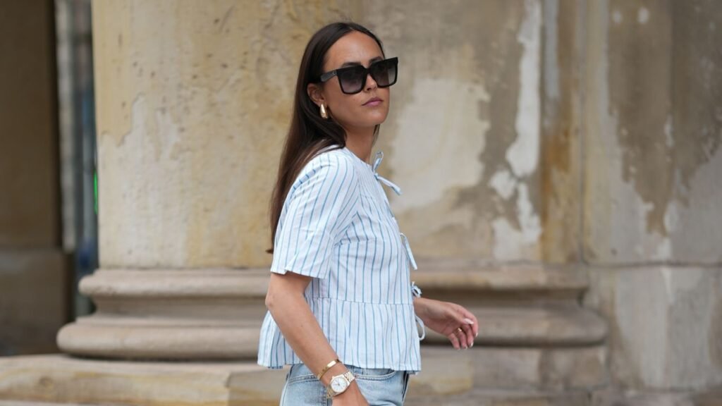 This Summer, We’re Wearing Ballerina Flats With Baggy Jeans and a Romantic Blouse