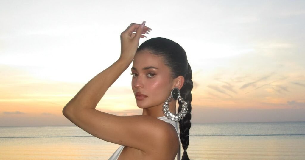 10 Celebrity Heatwave Hairstyles That Are As Hot As The Temps