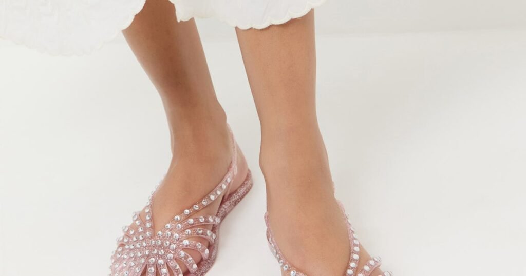 5 Summer Sandal Trends To Shop Before The Season Ends 5 Summer Sandal Trends To Shop Before The Season Ends