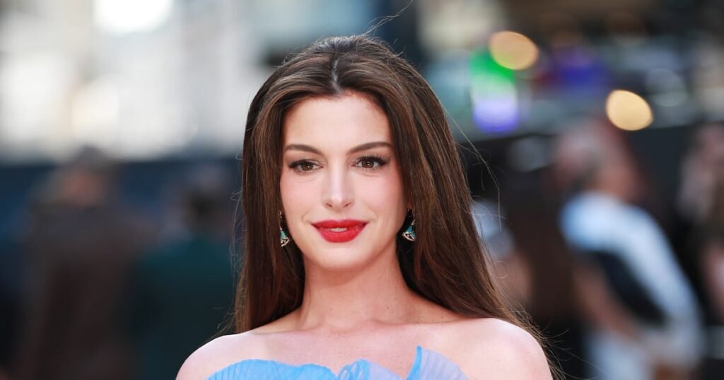 Anne Hathaway’s Maternity Outfits for ‘The Odyssey’ Are Ruling The Red Carpet