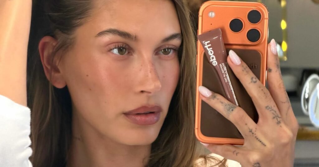 Hailey Bieber Brought Back Her Flippy ’90s Lob