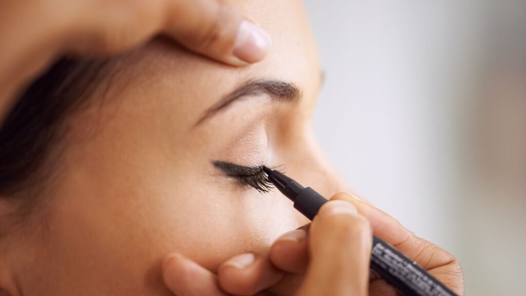 How To Apply Eyeliner Properly, According to Makeup Artists