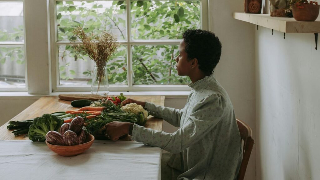 How to Properly Wash Fruit and Veg, According To An Expert