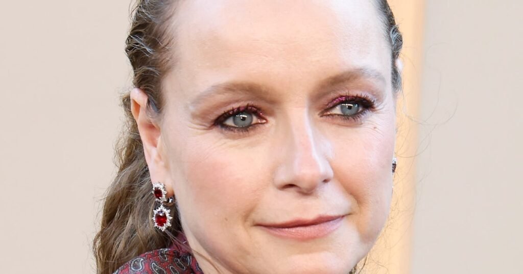Samantha Morton’s Burgundy Eye Makeup At ‘The Odyssey’ Premiere Is Perfectly Bold Samantha Morton’s Burgundy Eye Makeup At ‘The Odyssey’ Premiere Is Perfectly Bold