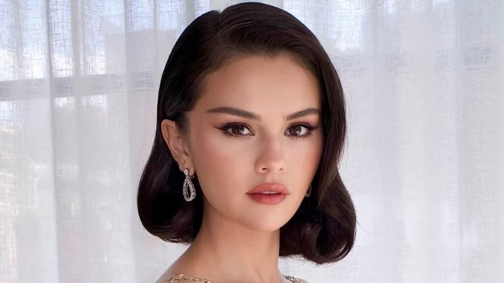 Selena Gomez Channeled Pure, Bombshell Glam for Taylor Swift’s Wedding