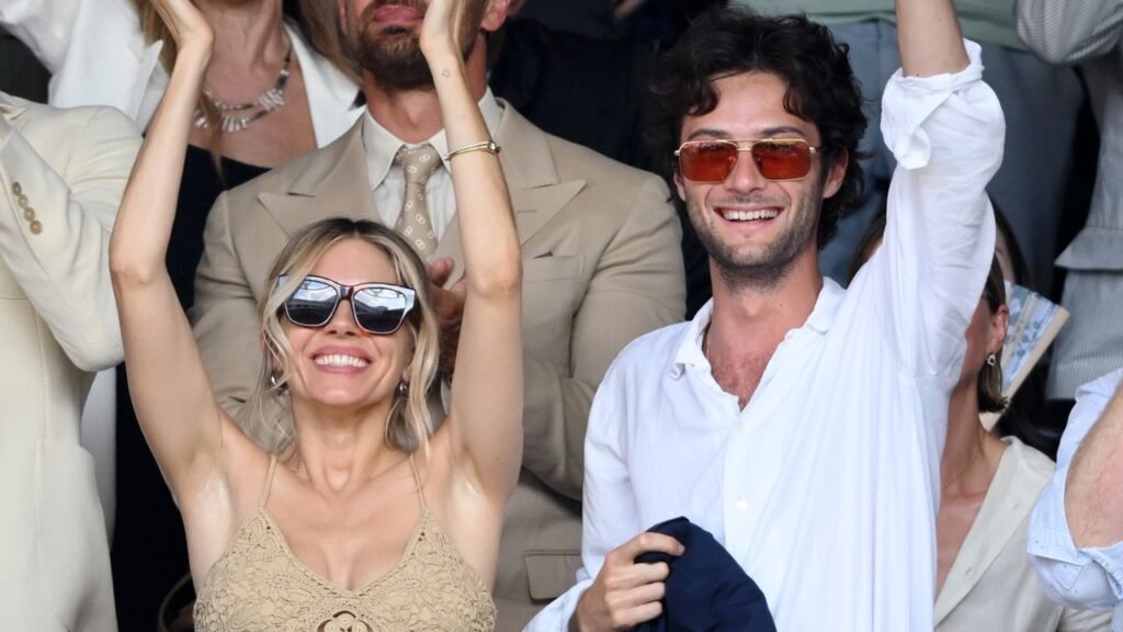 What to Wear to Wimbledon? 5 Winning Outfit Ideas to Try