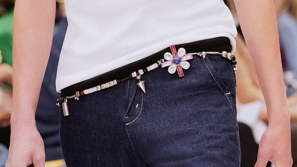 Why Have I Never Considered the Chain Belt Before?