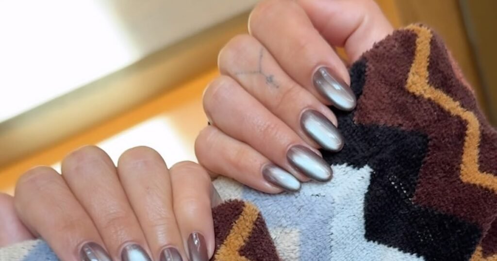 10 Velvet Manicure Ideas, As Seen On Celebrities
