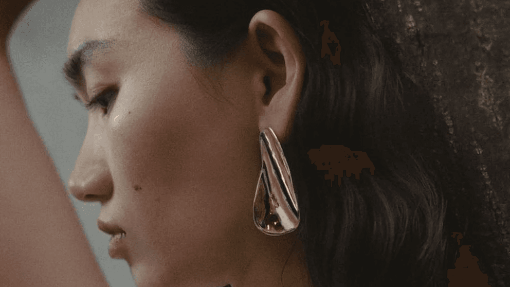20 Modern Jewelry Brands Worth Knowing in 2026 20 Modern Jewelry Brands Worth Knowing in 2026