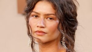 Barely There ‘Ghost Lashes’ Aren’t Going Anywhere This Fall