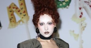Chappell Roan Performed At Daisy Chain Fields In The Sleekest Bob