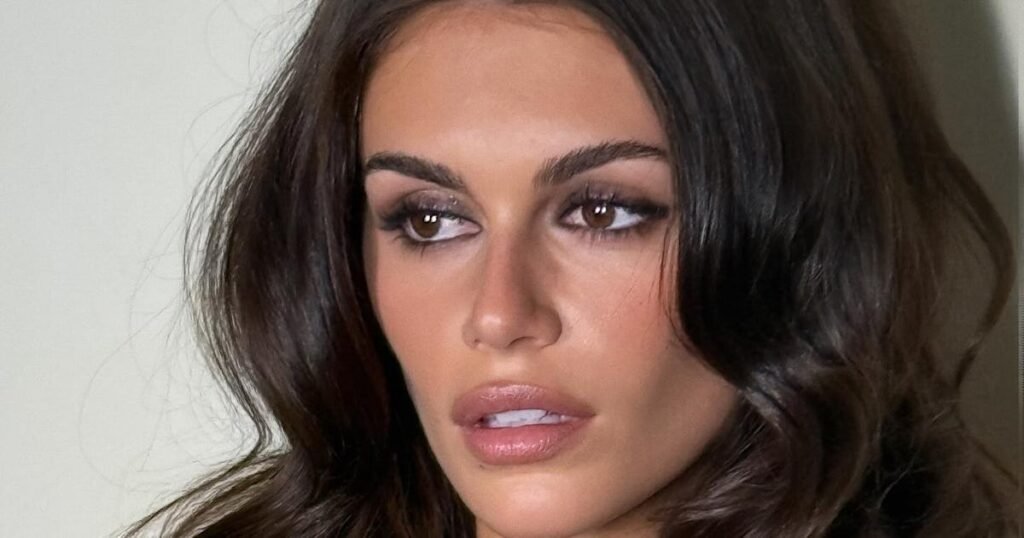 Fall 2026’s Top Makeup Trends Include Glowing Skin & Glossy Lips