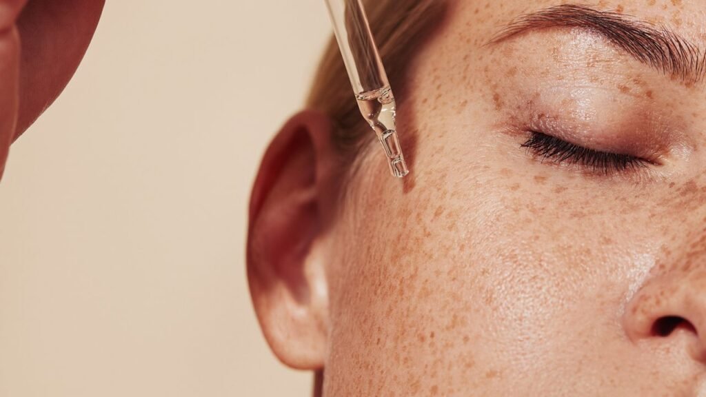 How to Brighten Skin on Face, According to Dermatologists 2026 How to Brighten Skin on Face, According to Dermatologists 2026