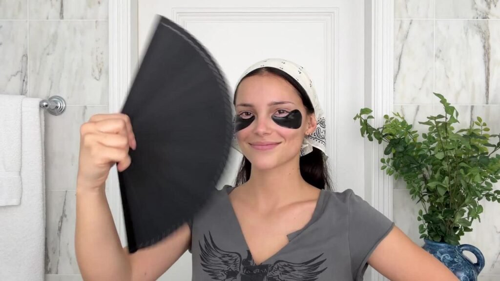 Inde Navarrette’s Unusual Hand Lotion Trick Makes Her Look Like a “Pretty, Pretty Princess”