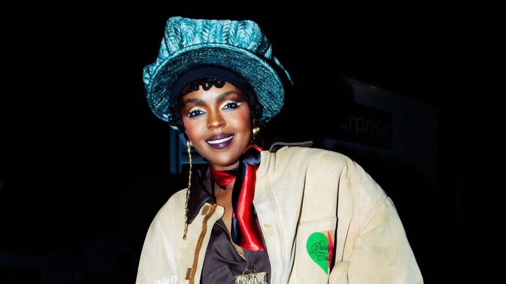 Lauryn Hill’s Second Diaspora Calling! Festival Came With a Powerful Stage Look Lauryn Hill’s Second Diaspora Calling! Festival Came With a Powerful Stage Look