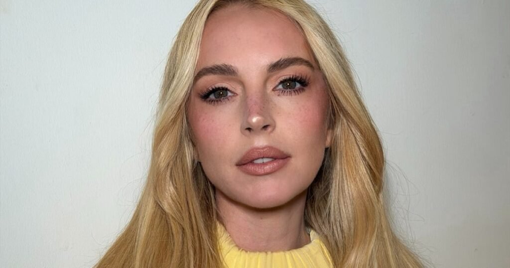 Lindsay Lohan Is A Redhead Again & The Internet Is Obsessed
