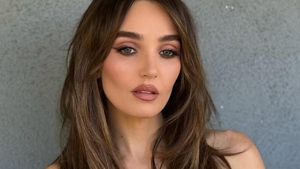 Smoked Suede Hair Is the Chic Brunette Color to Try This Fall