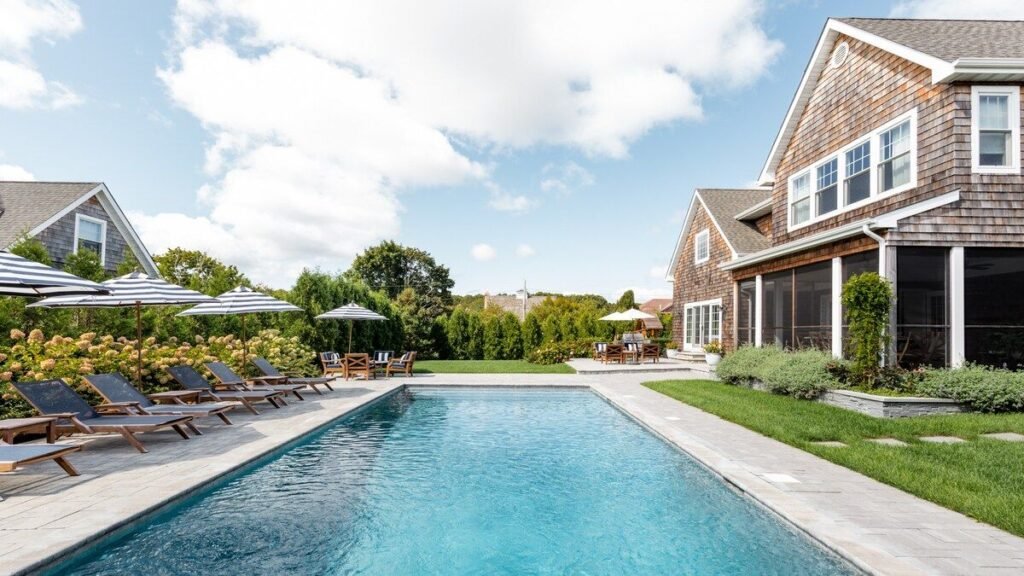 The 16 Best Airbnbs in the Hamptons for a Last-Minute Summer Vacation The 16 Best Airbnbs in the Hamptons for a Last-Minute Summer Vacation