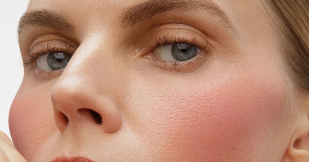 The Best Natural-Looking Mascaras For Nailing The “Ghost Lash” Trend