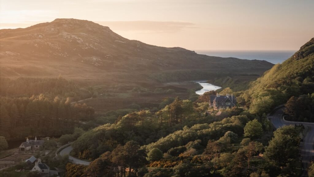 This Stylish New Scottish Highlands Retreat Is a Love Letter to Its Natural Surroundings This Stylish New Scottish Highlands Retreat Is a Love Letter to Its Natural Surroundings