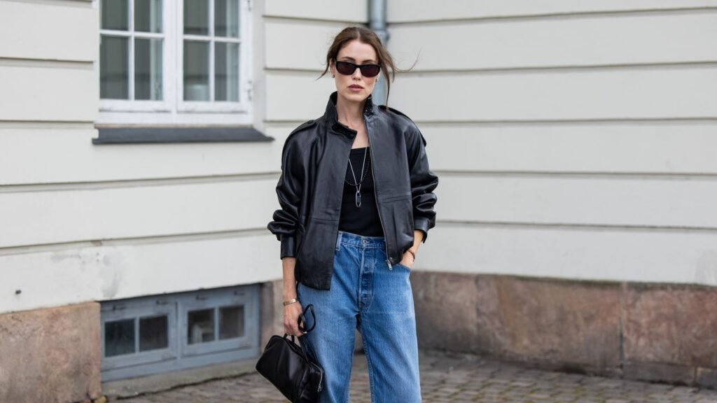 What Shoes to Wear With Straight-Leg Jeans to Keep Them Feeling Fresh and Cool