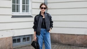What Shoes to Wear With Straight-Leg Jeans to Keep Them Feeling Fresh and Cool What Shoes to Wear With Straight-Leg Jeans to Keep Them Feeling Fresh and Cool