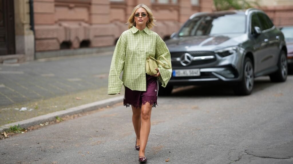 What to Wear Between Summer and Fall