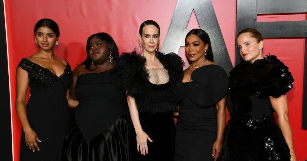 13′ Premiere Was Full Of Witchy Fall Dressing Inspo