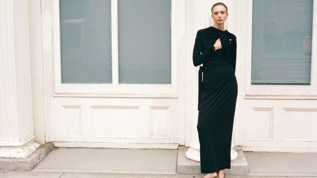 30 Long-Sleeve Wedding Guest Dresses for Every Kind of Ceremony 30 Long-Sleeve Wedding Guest Dresses for Every Kind of Ceremony