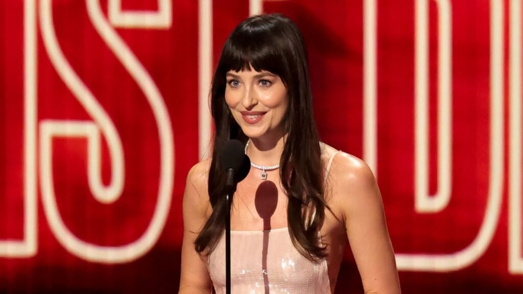 Dakota Johnson Just Made This Classic Manicure Feel Fresh for Fall 2026 at the MTV VMAs