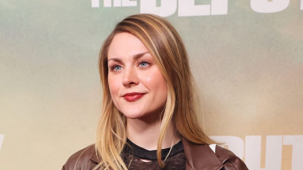 Frances Bean Cobain’s Rare Red Carpet Appearance Offers a Modern Take on Grunge Glam
