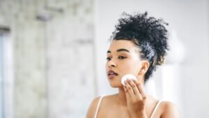How to Remove Makeup Correctly, According to Dermatologists