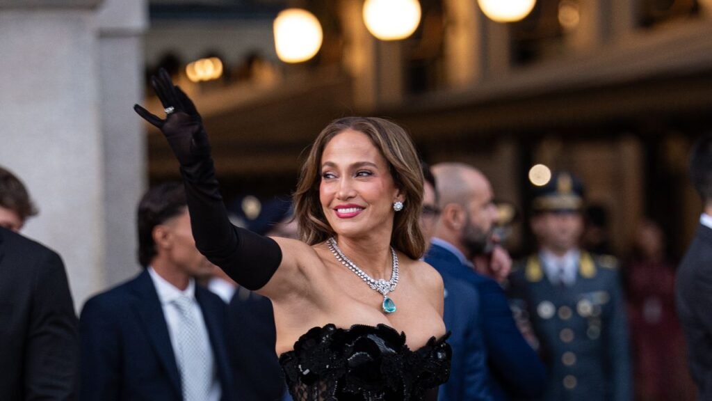 Jennifer Lopez Goes Italian Diva in Dolce & Gabbana at Vogue World 2026: Milano