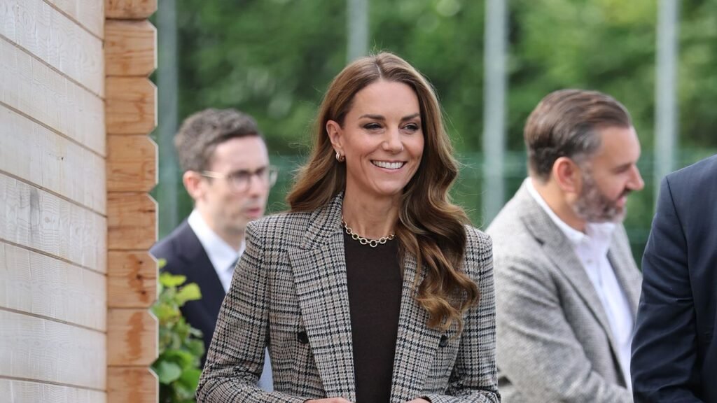 Kate Middleton’s Fall Loafer Rule? Lose the Socks