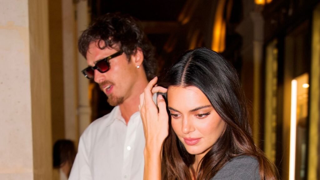 Kendall Jenner and Jacob Elordi Take Their Coordinated Couple Style on the Road Kendall Jenner and Jacob Elordi Take Their Coordinated Couple Style on the Road