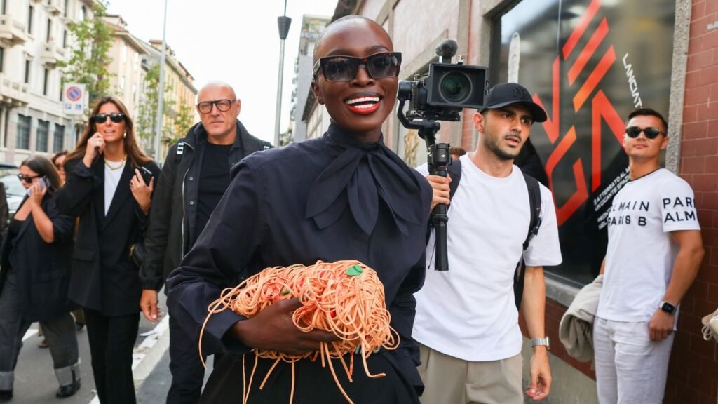 That’s Sprezzatura! Vogue Editor’s Favorite Street Style Pics From Milano