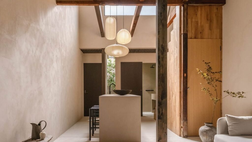 The 10 Best Airbnbs in Kyoto for a Fall Getaway The 10 Best Airbnbs in Kyoto for a Fall Getaway