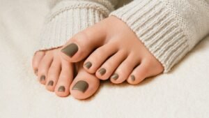 The Fall Pedicure Colors of 2026 Will Have You Feeling Extra Cozy