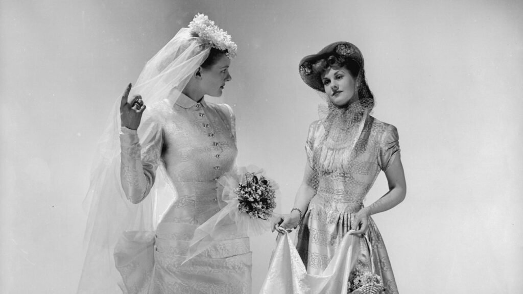 Wedding Dress Bustles: The Best Types to Shorten Your Train
