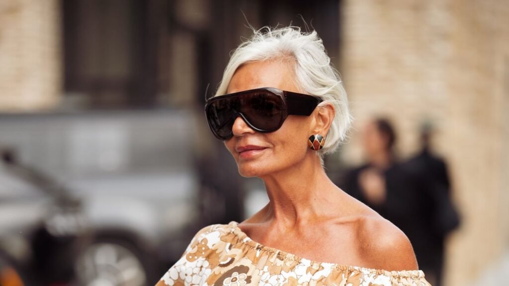 What Is the “Facelift” Manicure? Vogue Investigates