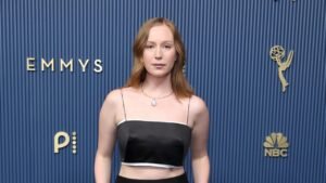 What’s In Hannah Einbinder’s Bag at the 2026 Emmys? “A Bewitched 18th-Century Amulet”