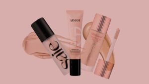6 Best Highlighters for Mature Skin to Bring Your Glow Back