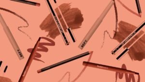 6 Best Lip Liners for Mature Skin, According to Makeup Artists 6 Best Lip Liners for Mature Skin, According to Makeup Artists