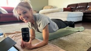 At 61, DonnaJean Wilde Can Plank for 5 Hours. Here’s Her Secret