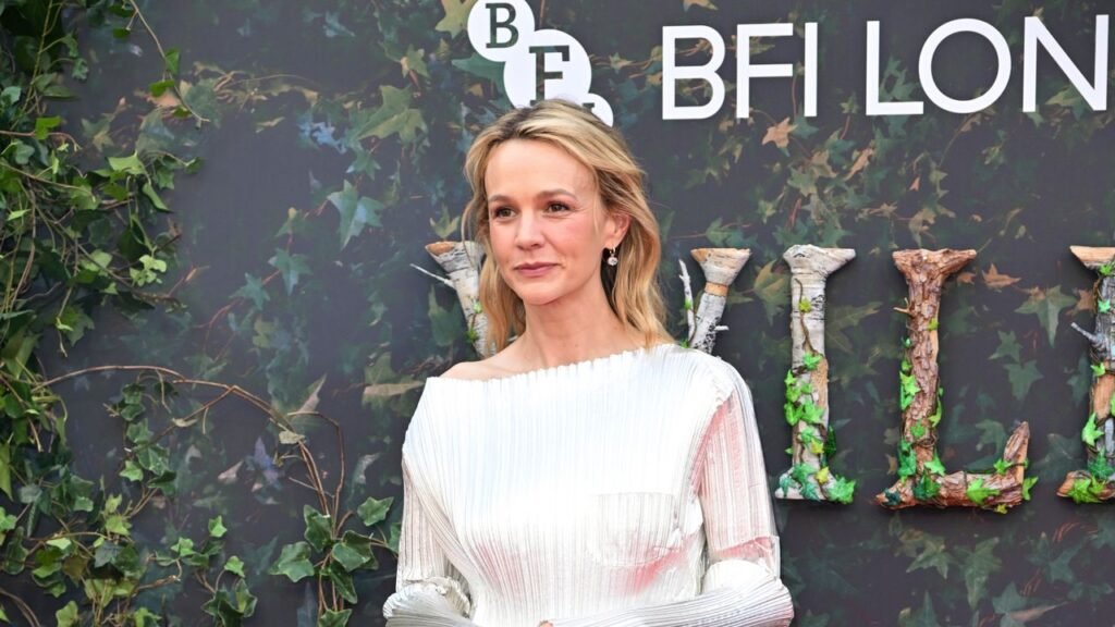 Carey Mulligan Gets First Dibs on the Collection of the Season Carey Mulligan Gets First Dibs on the Collection of the Season