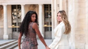 For Her Fashion Week Debut, Heidi Klum’s Daughter Lou Takes a Style Cue From Mom For Her Fashion Week Debut, Heidi Klum’s Daughter Lou Takes a Style Cue From Mom