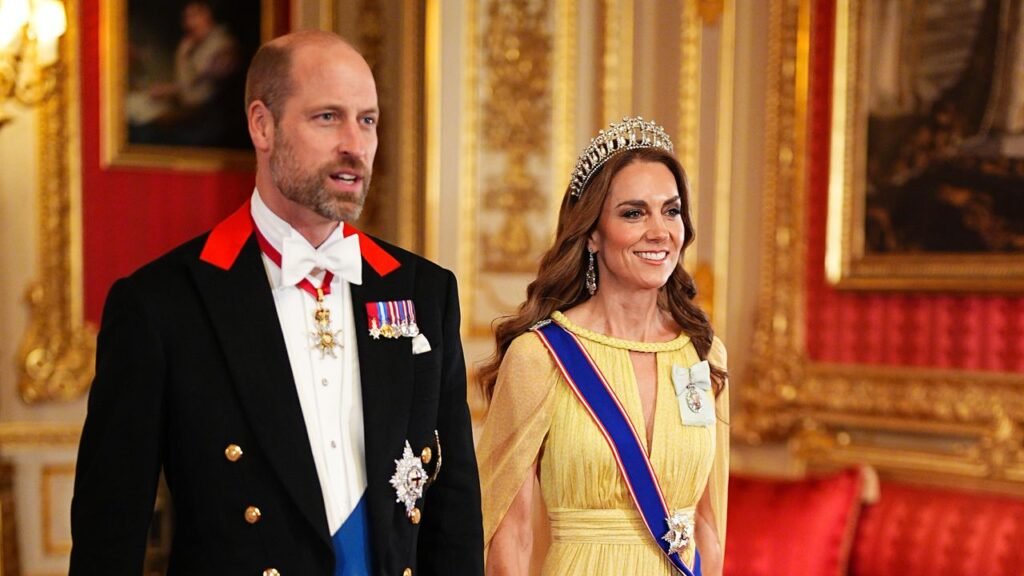 Kate Middleton Dazzles in Princess Diana’s Favorite Tiara at the Oman State Banquet
