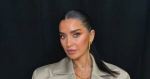 Nicole Williams English Has Perfected The Cool-Mom Uniform